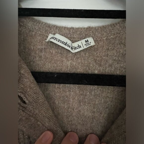 Abercrombie Cardigan - Picture 3 of 5